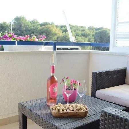 Luxury Sea شقة *